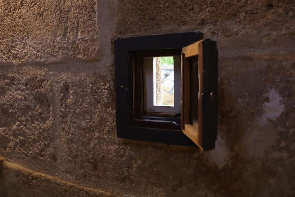 Entre Uzes Et Le Pont-Du-Gard Le Logis D'Autrefois Appartement Castillon-du-Gard Buitenkant foto